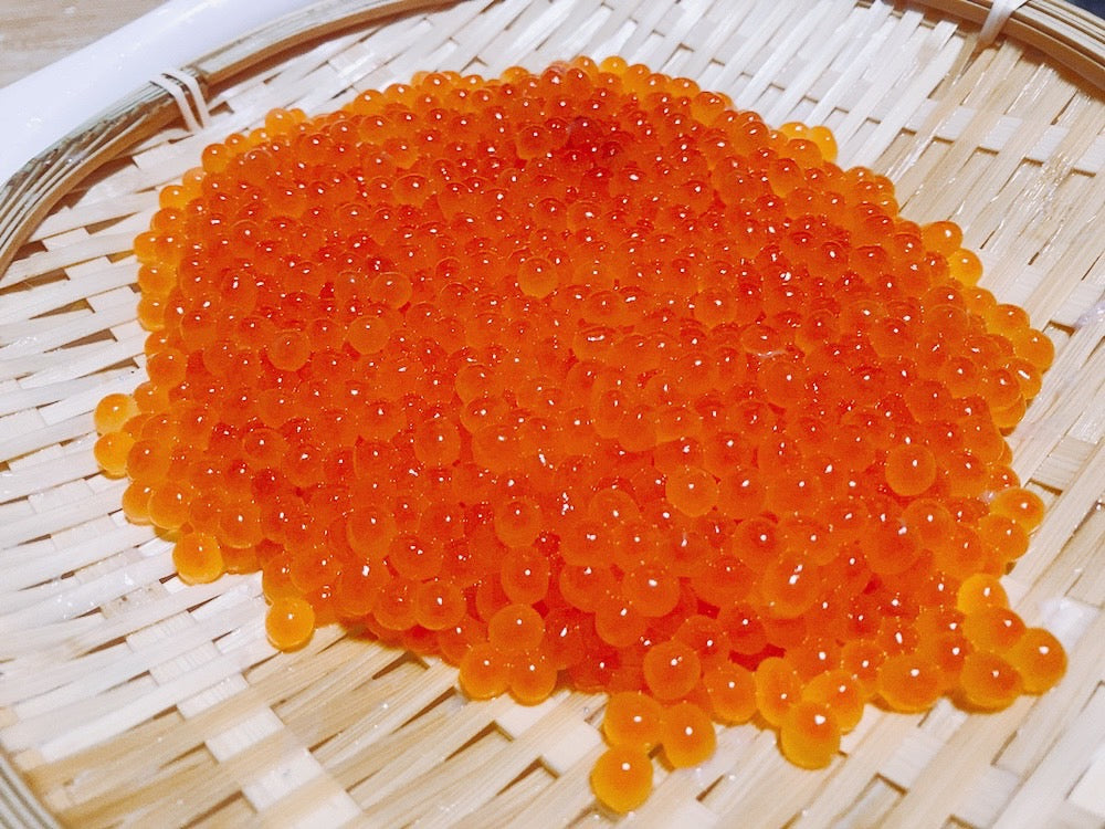 【豊洲市場直送】北海道産白鮭の『新物・生筋子(生食・醤油漬け用)』 約500g or 1kg 冷蔵