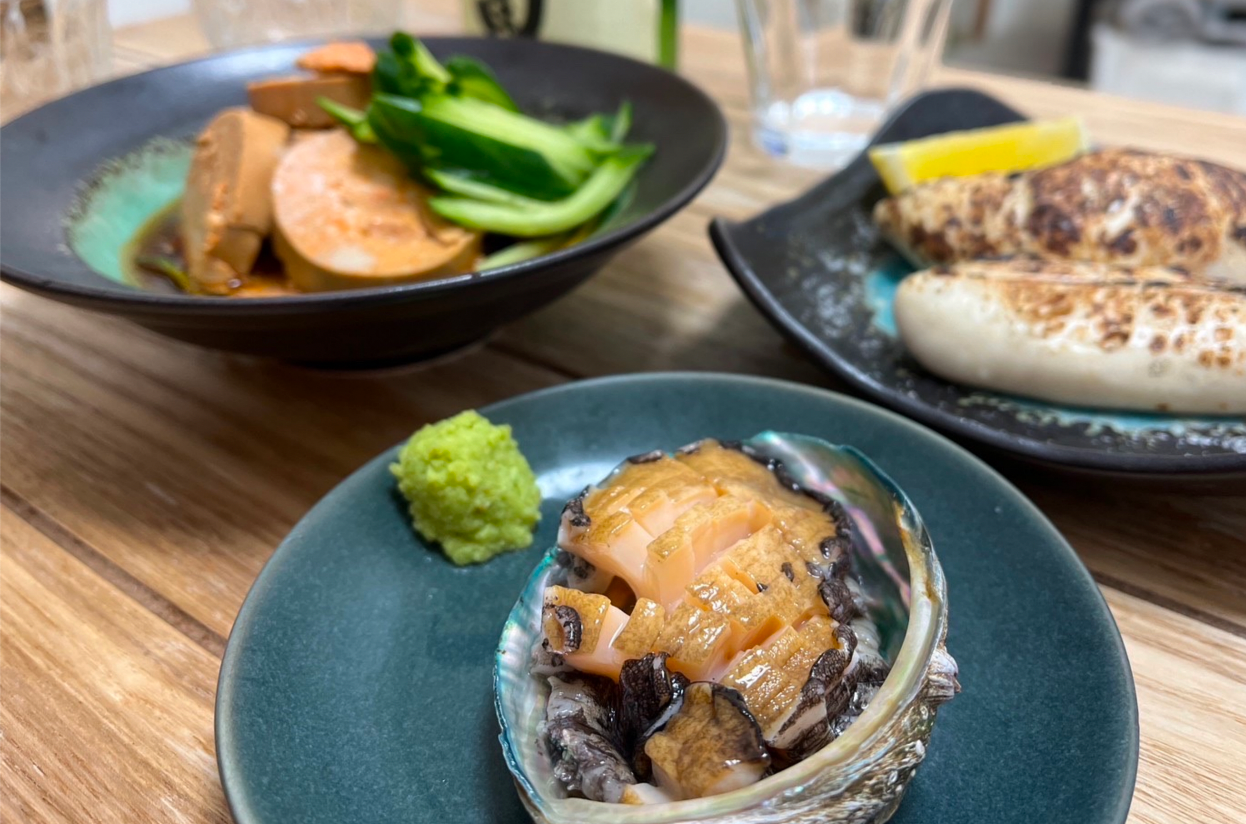 【お得！】活アワビ80-100gサイズ5-6枚 養殖活鮑（約500g）・冷蔵便