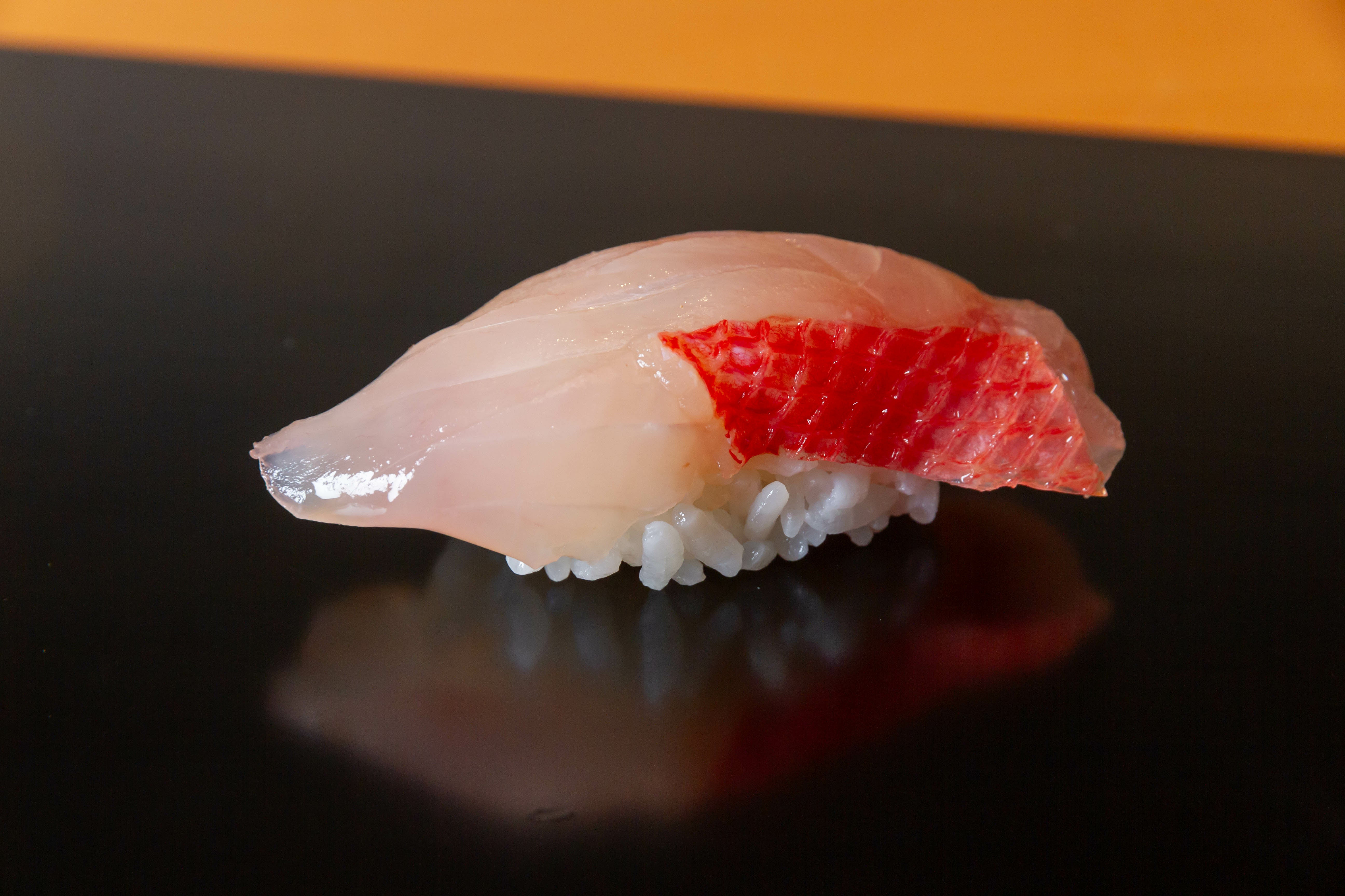 【豊洲市場直送】『生・金目鯛』 1尾(約1~1.3kg) 静岡下田・八丈島他産 冷蔵