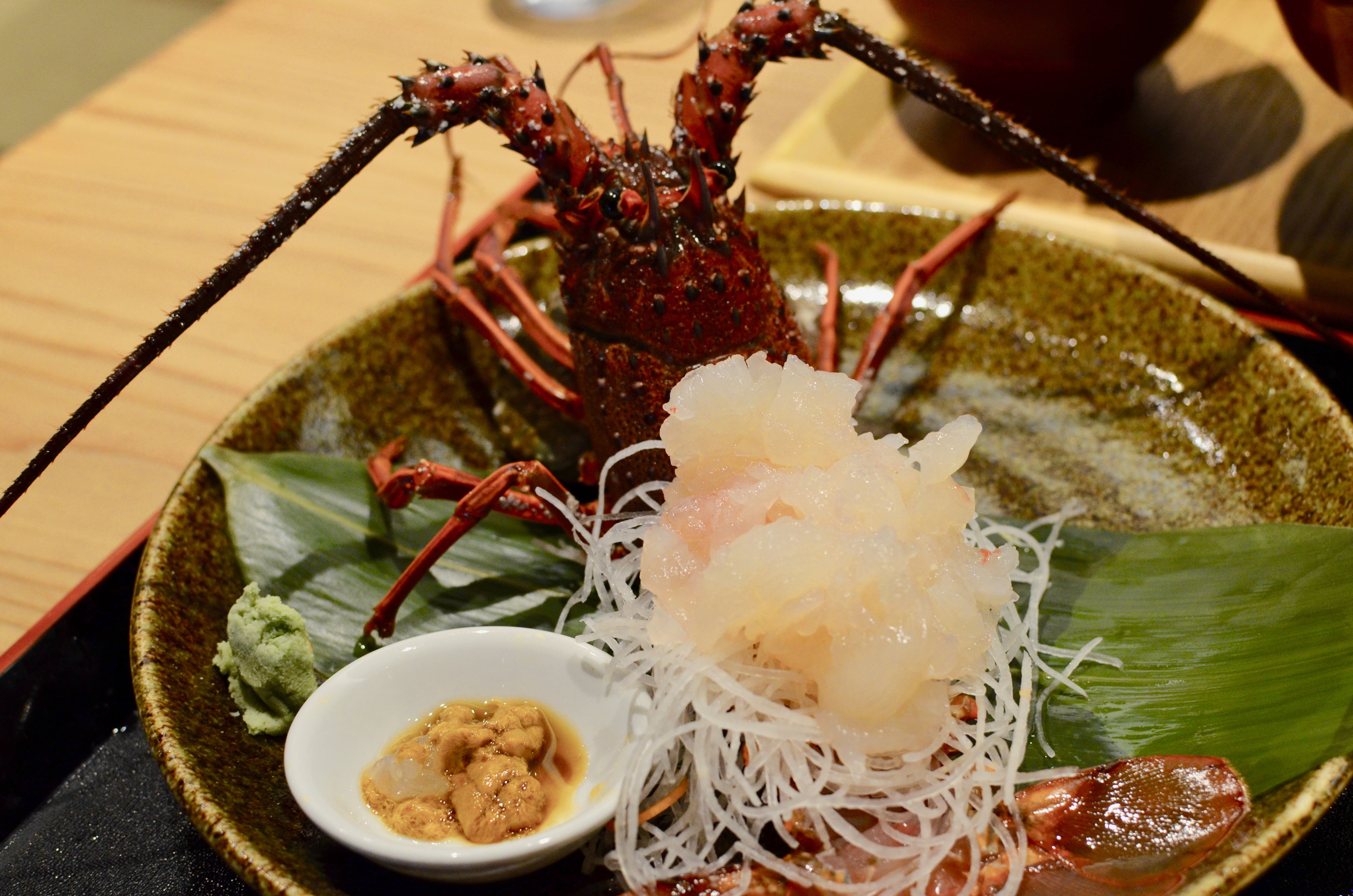和歌山県産 活 伊勢海老 鮮度抜群！和歌山県産 活 伊勢海老【600g以上 サイズ 2尾】 約1.3kg