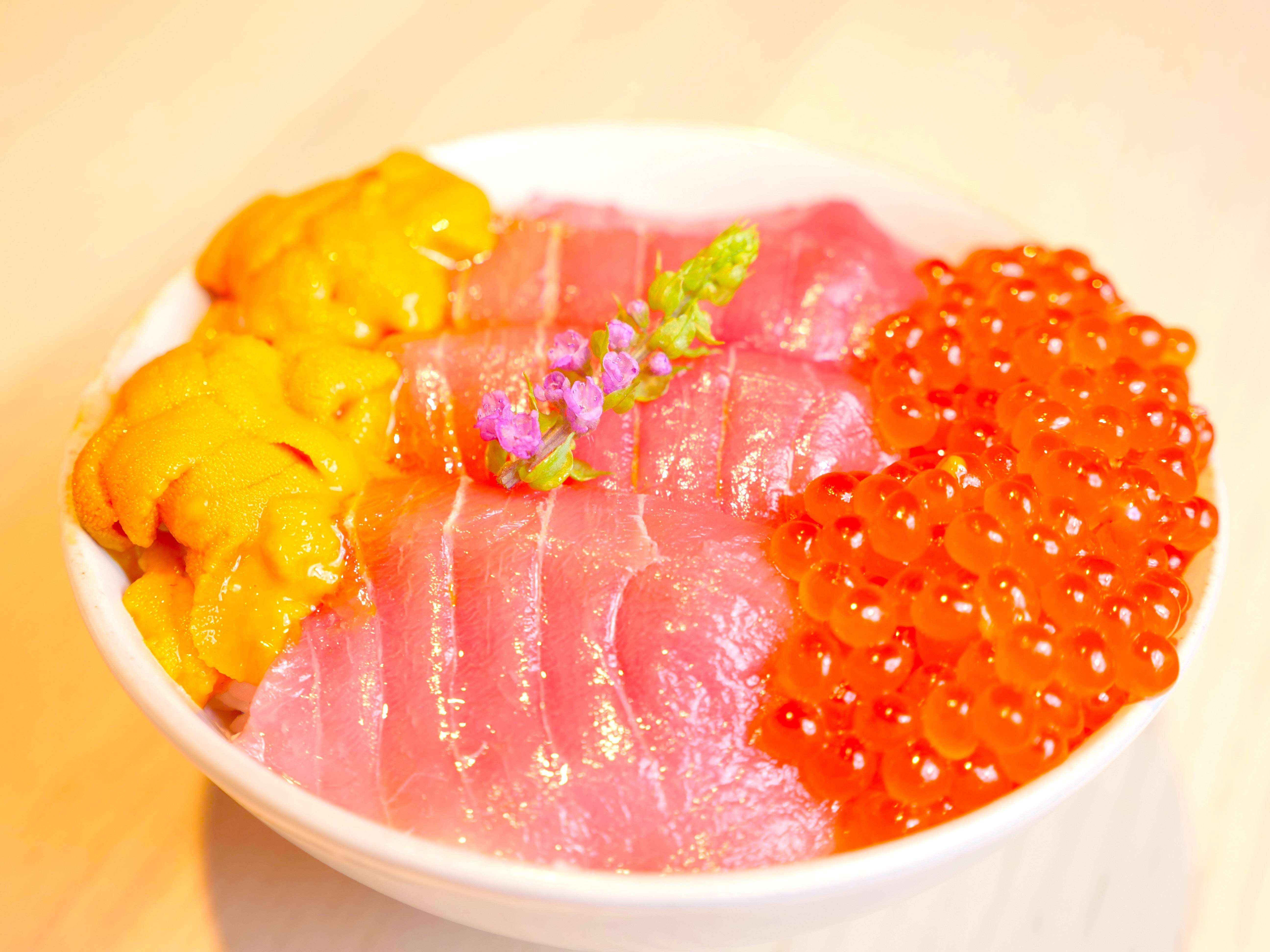 豊洲市場直送】高級生ばふんうに×特選イクラ×生本鮪の