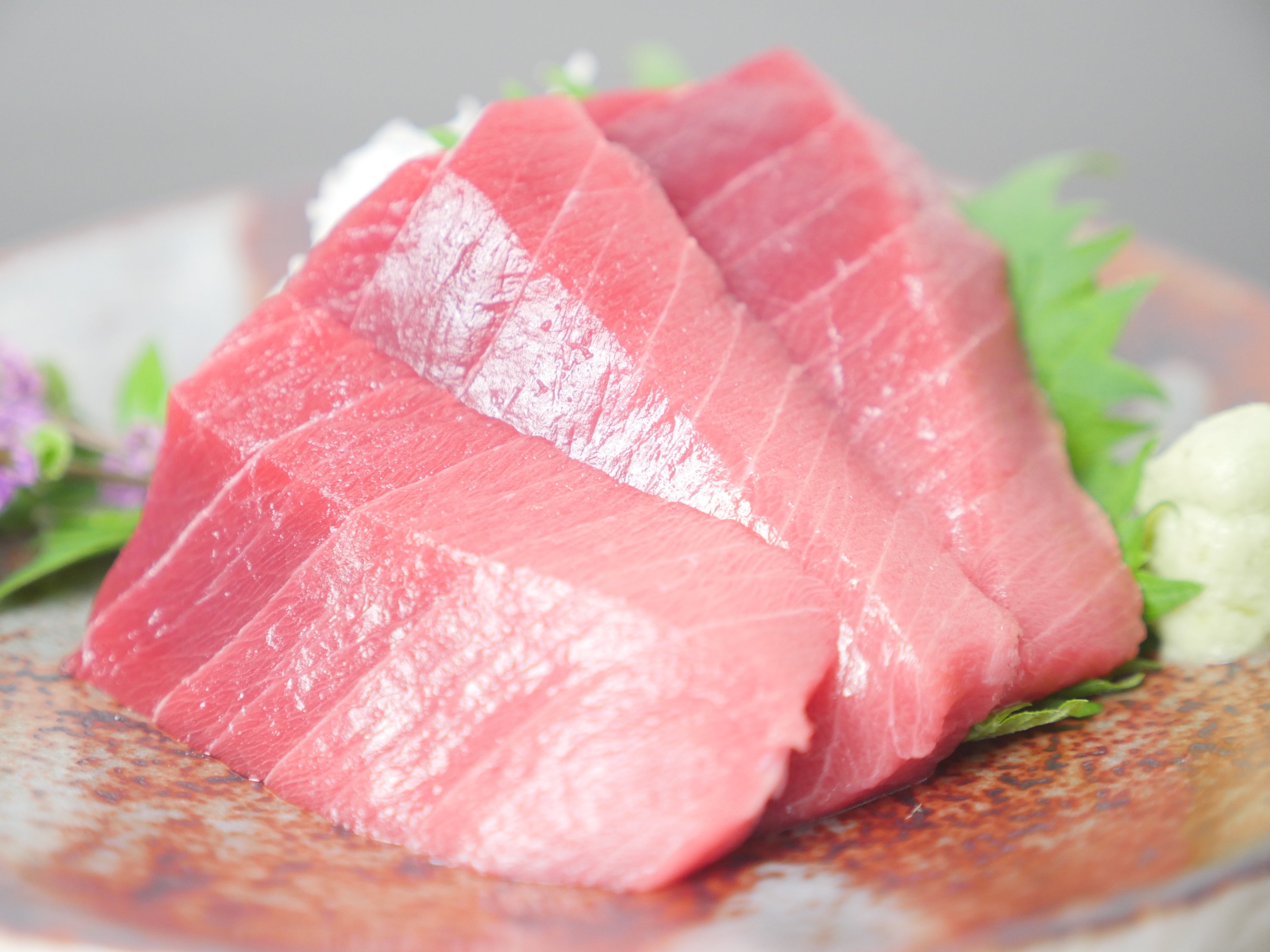 【取り寄せ最高クラス】国産天然生本鮪中トロ柵たっぷり約300g×1・冷蔵