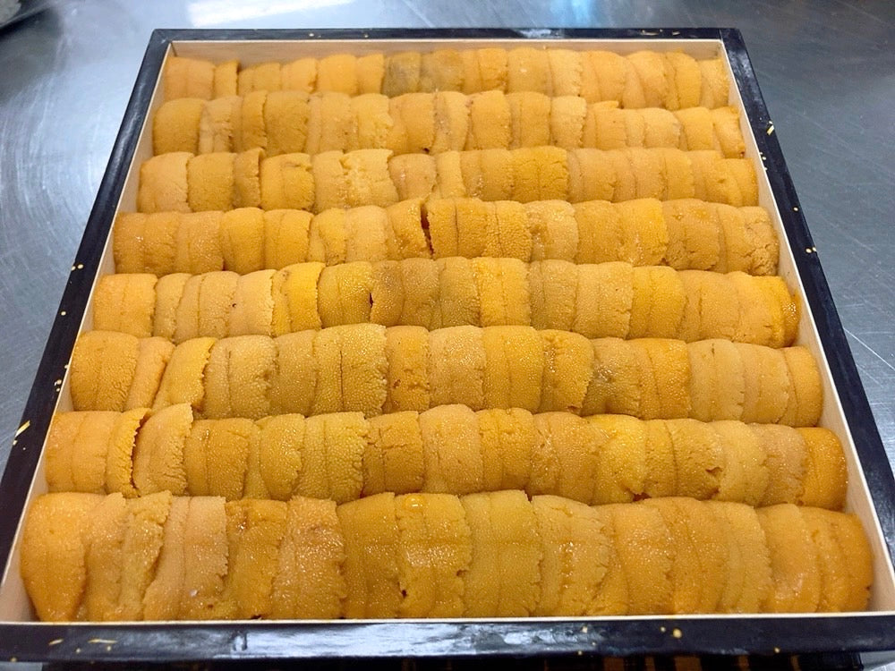 【板うに特特盛400g】バフンウニ並び"特"A（約400g）弁当箱 豊洲市場直送・冷蔵