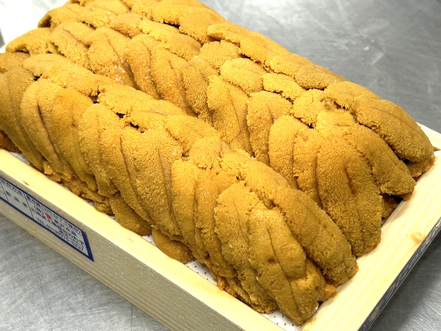 【極上・東沢の生うに】『キタムラサキウニ（白雲丹）』並び・最高級A品（約300g）弁当箱・冷蔵